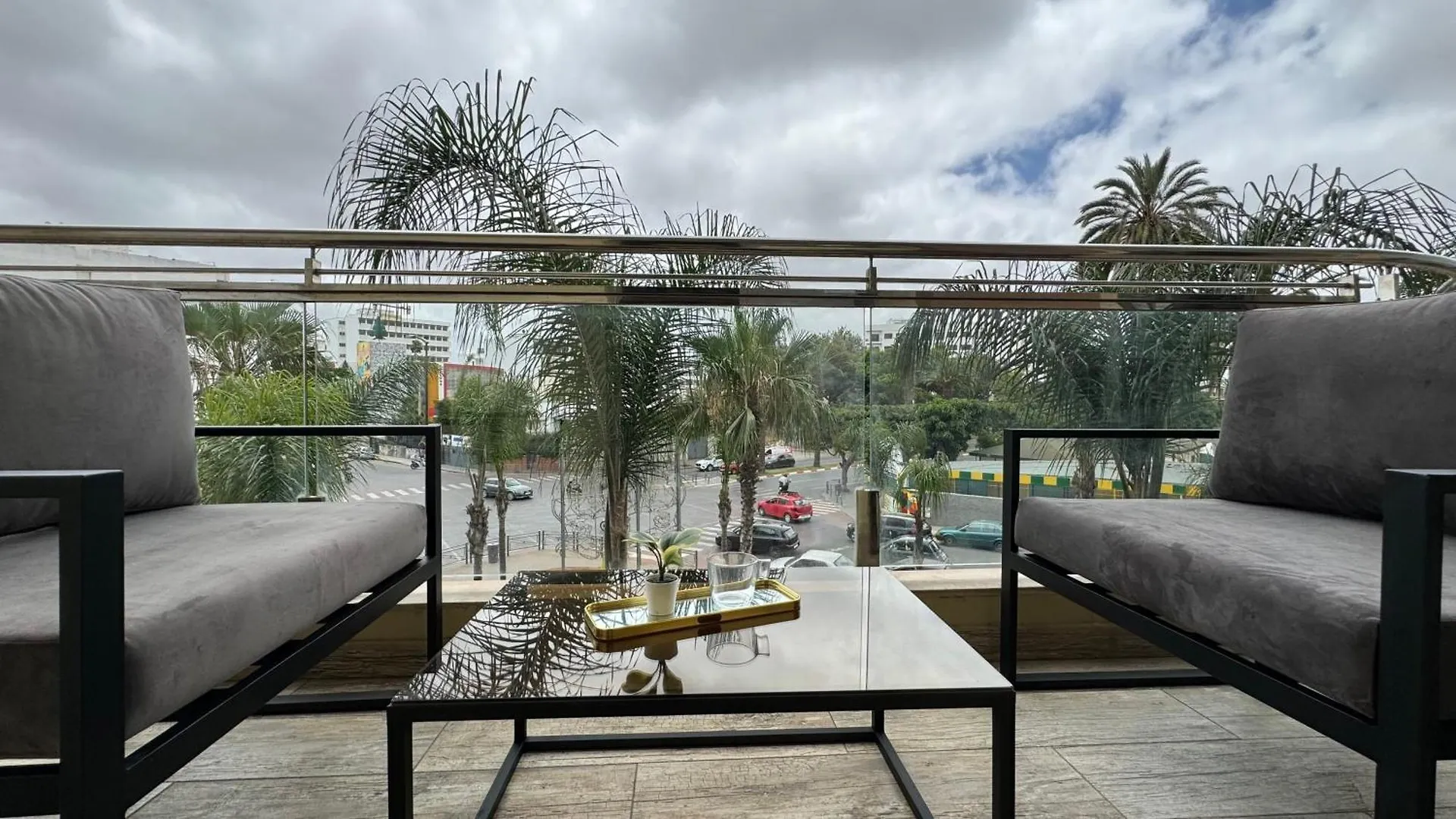 Garden View And Terrace 3Br - Appartali Luxury Platform 카사블랑카